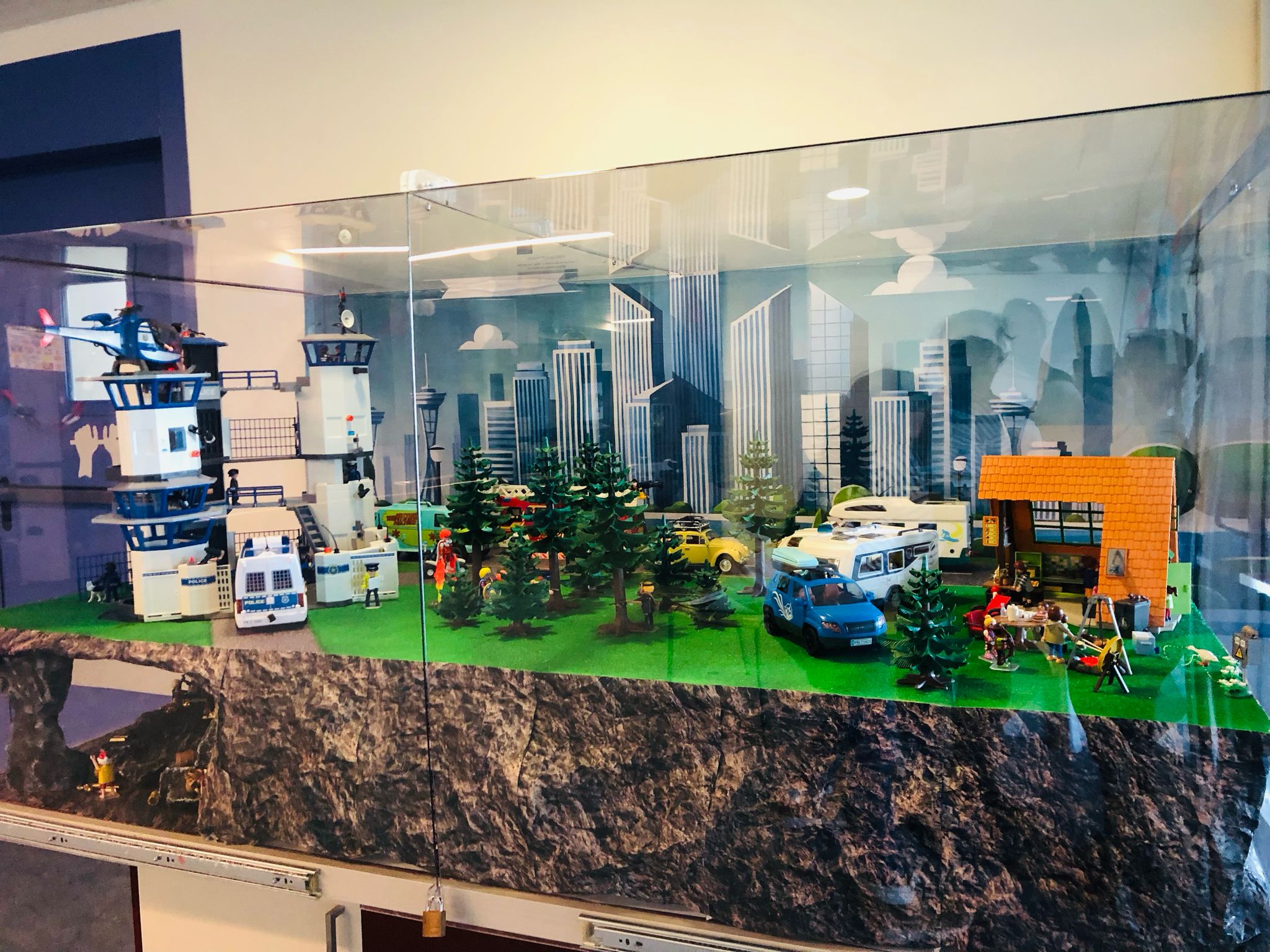 La cárcel y la cueva de los ladrones